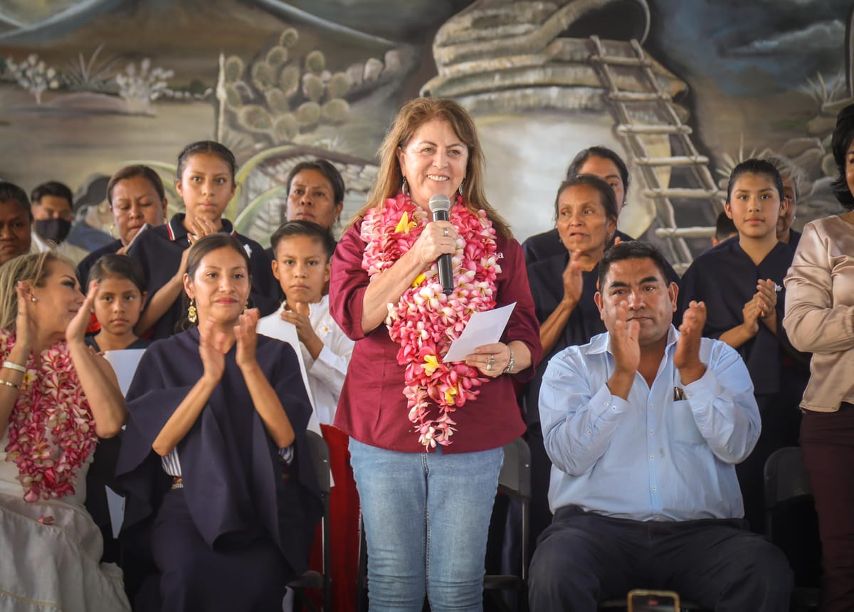 Margarita Gonzalez Saravia Con Cuautla Seguiremos Haciendo Historia